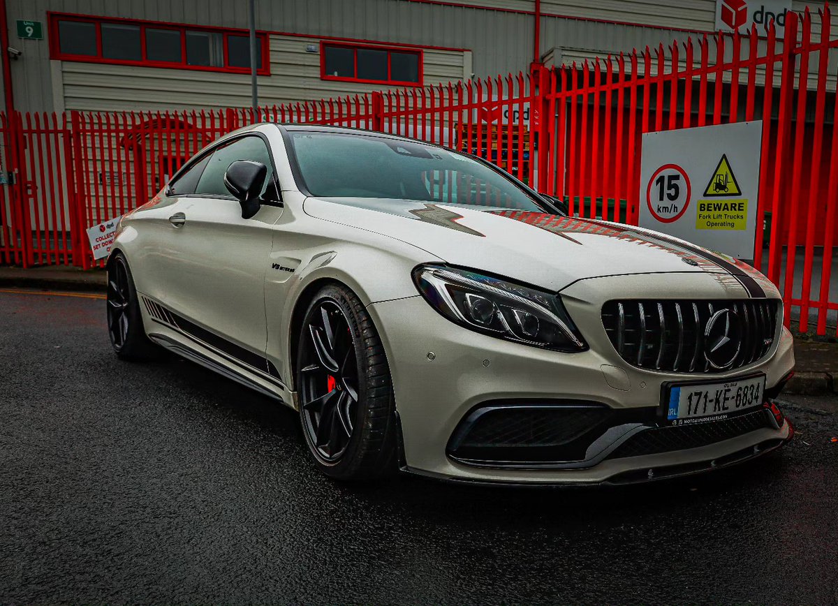 CarManToday's tweet photo. Mercedes-AMG C63S Edition One 
#mercedesamg #c63s #editionone #theengineblock #carbsandcoffee #frozenwhite #canonrp #motorwholesales #edcullencars #w205 https://t.co/ne4wspI6tz