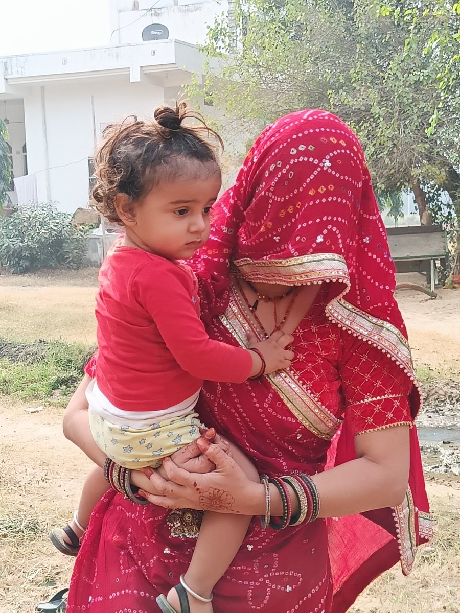 sweta911677's tweet photo. मशहुर होने के लिए अश्लीलता जरूरी है क्या 🫣🫣🫣
#GunturKaaram #AskGG
#RamMandir #VoteForMaya
#RohitSharma𓃵 🐐 #TejRan
#ViratKohli #Shami #Biggboss17 #Abhiya #Abhisha #Covid #Perletti #JohnnyMinge #Israel #jaalim https://t.co/C3gjMg6SqB