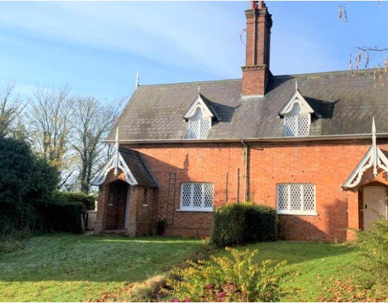 Revesby_Estate's tweet photo. 🏡✨ Discover the charm of a Grade 2 listed, 3 bed cottage, with a wood burner & super fast broadband! Located on the beautiful #Revesby Village Green. reception@revesbyestate.co.uk or 01507 568395 #NewYearNewHome #characterproperty #revesbyestate https://t.co/UnwMiV89EX https://t.co/NzeguaK1m8