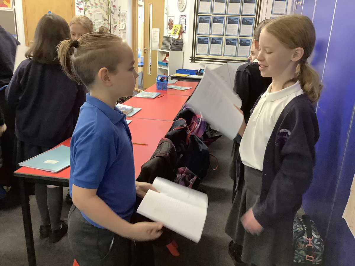 OWPSflamingoes's tweet photo. Happy New Year! We’ve started 2024 by discussing the holidays with our peers. We linked our experiences to the 5 Ways to Wellbeing. #OWPSpshe https://t.co/qZW4574FIw