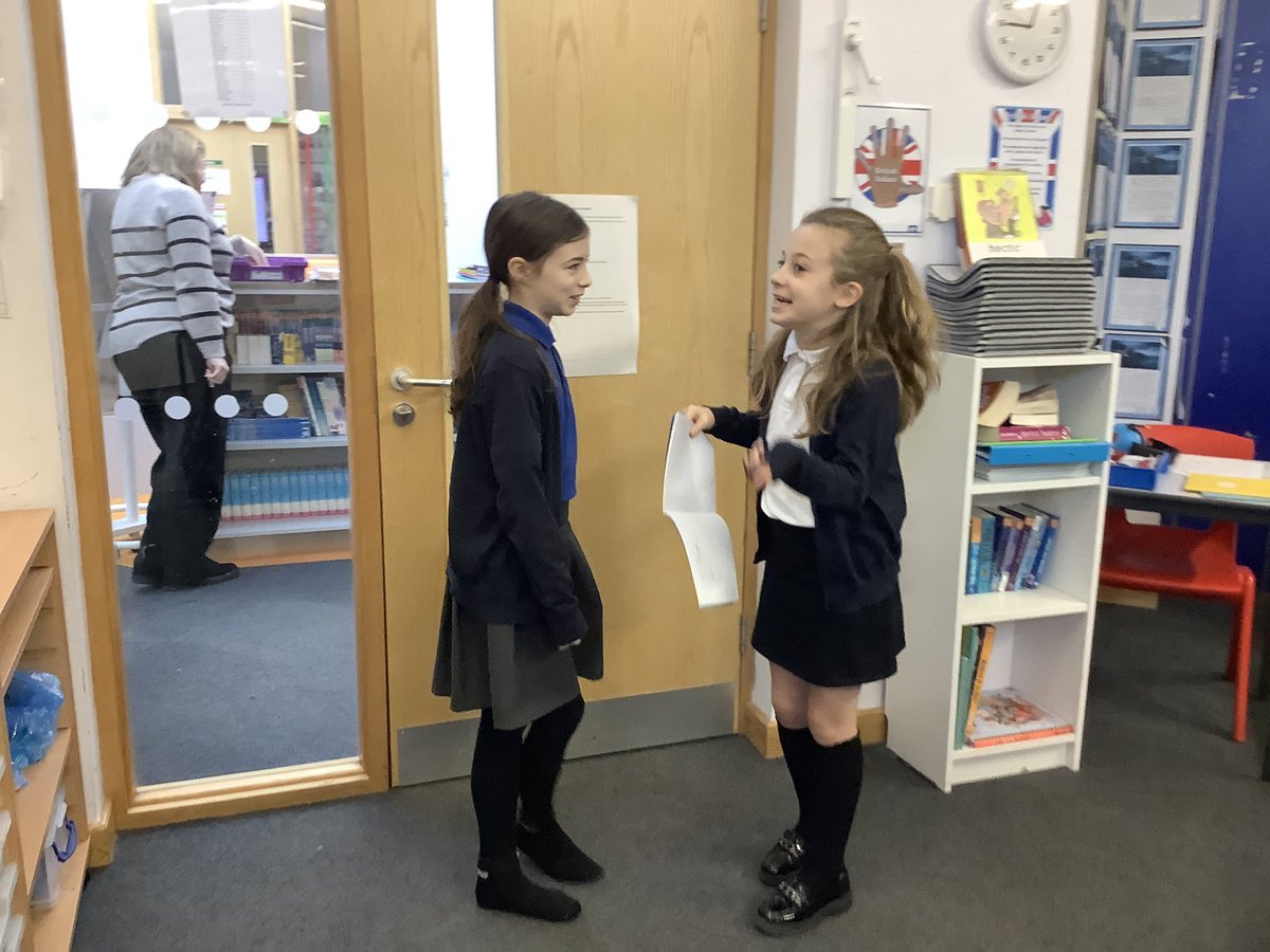 OWPSflamingoes's tweet photo. Happy New Year! We’ve started 2024 by discussing the holidays with our peers. We linked our experiences to the 5 Ways to Wellbeing. #OWPSpshe https://t.co/qZW4574FIw