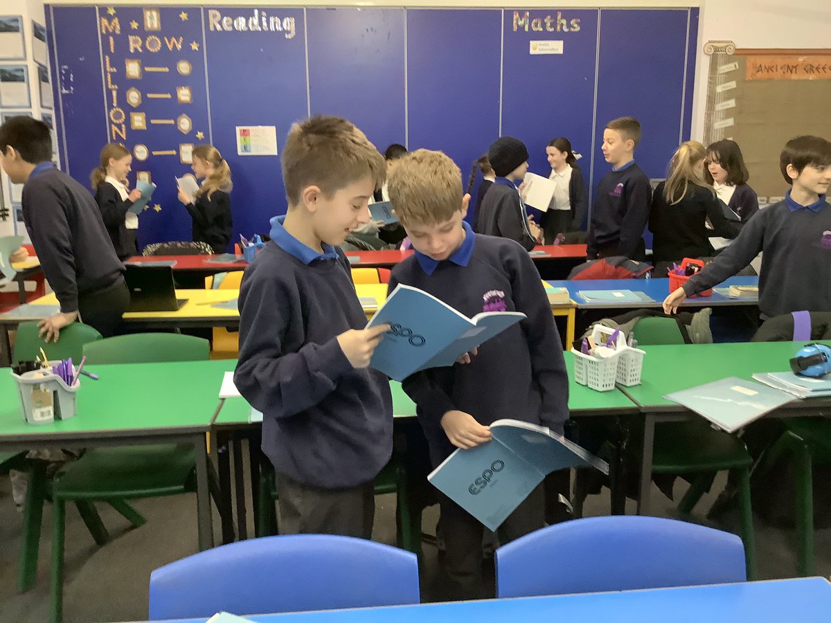 OWPSflamingoes's tweet photo. Happy New Year! We’ve started 2024 by discussing the holidays with our peers. We linked our experiences to the 5 Ways to Wellbeing. #OWPSpshe https://t.co/qZW4574FIw