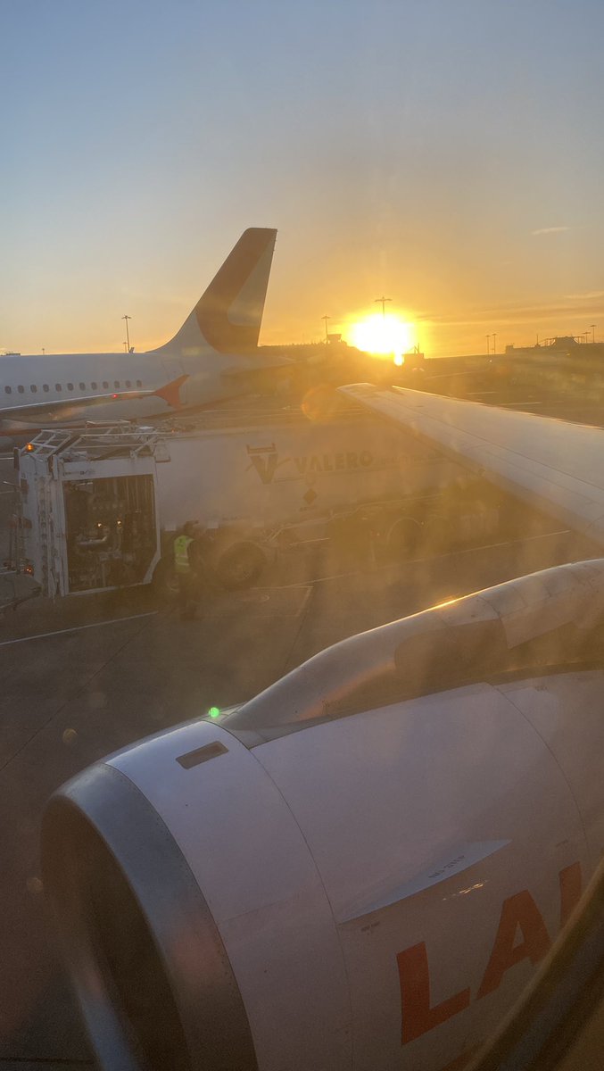 Shauns_Aviation's tweet image. Im in seat 06F today onboard 9H-LOP, a 22 year old Airbus A320 belonging to Lauda operating on behalf of Ryanair!

#dublinairport #stansted #lauda #Ryanair #aviation #AvGeek