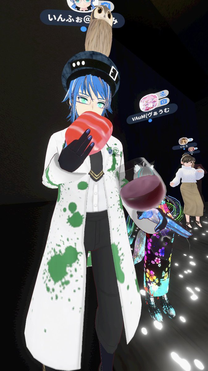 tama_renko's tweet photo. ナースばかりでは…😰
どなたか！お医者さまはいらっしゃいませんか！？
…あ！Dr.いんふぉさん！
と思ったらごっつい葉巻吸ってるし謎肉食ってるし道具はドリルだし😱
完全にマッドサイエンティストだーーー🥶
#mxizm #moonsize #月寸 #cluster https://t.co/jNDn8PNSrS