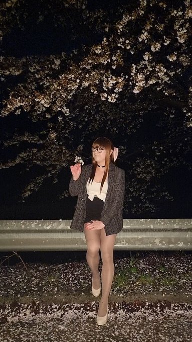 알닥톤 4일 안먹었는데..발기도 되고 정자도 왕성하게 생산되는거 같고 부라~알도 다시 커지는거 같고.  다시 원생태로 돌아오는듯. 아무래도 정품약이 아닌거 같아. 영구적인 효과는 없는듯하네요 복용할때만