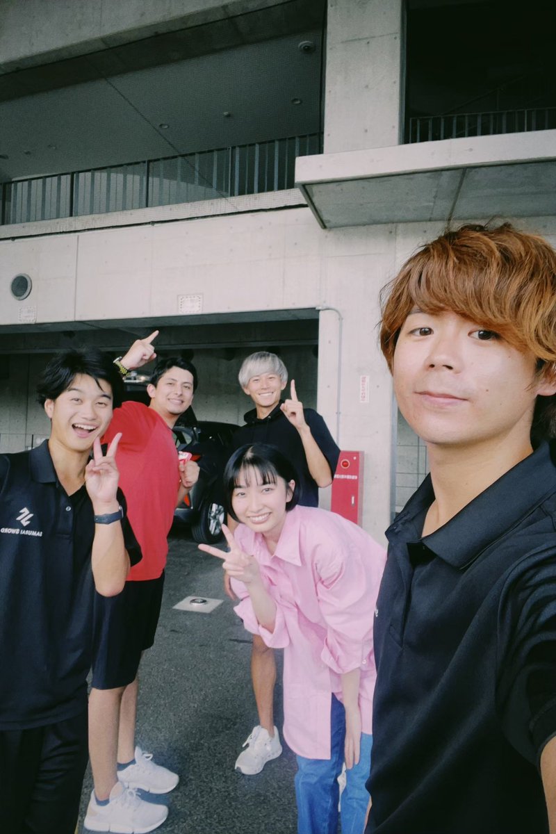 Masaki_movie09's tweet photo. 🍊映像制作メンバー募集🍊
助けてください！
Aeをメインに映像制作を行っている弊社で編集をメインに行うメンバーを募集します！
業務委託で週3以上出社だと助かります。

ディレクションも含めて最強ジェネラリストになりたい方、一生懸命育てますので是非DMください🙇 https://t.co/IDzUw5ZGDw