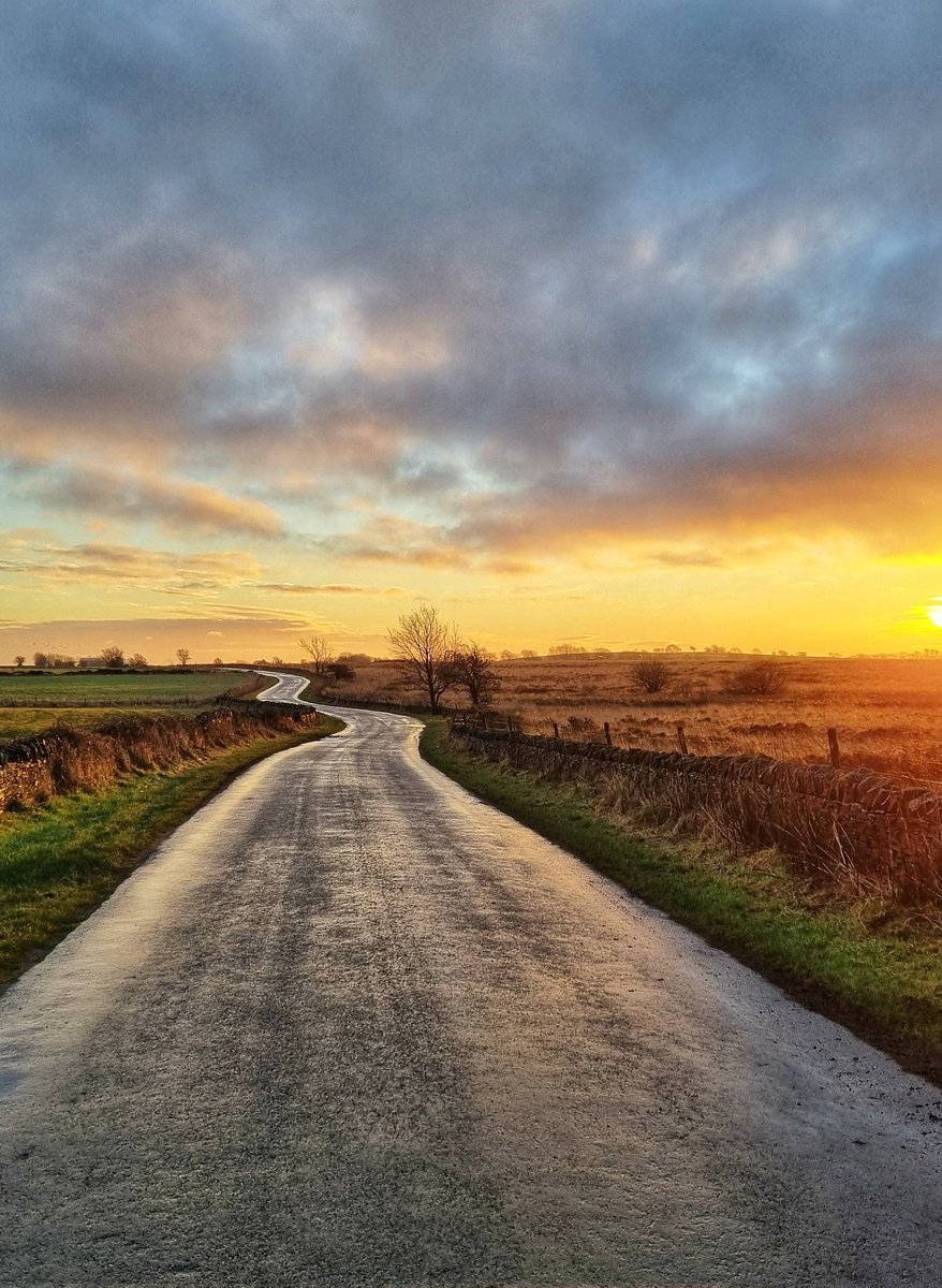 In one week's time, we'll have 14 minutes more daylight than today. Sunset will be 10 minutes later and sunrise 4 minutes earlier 😊