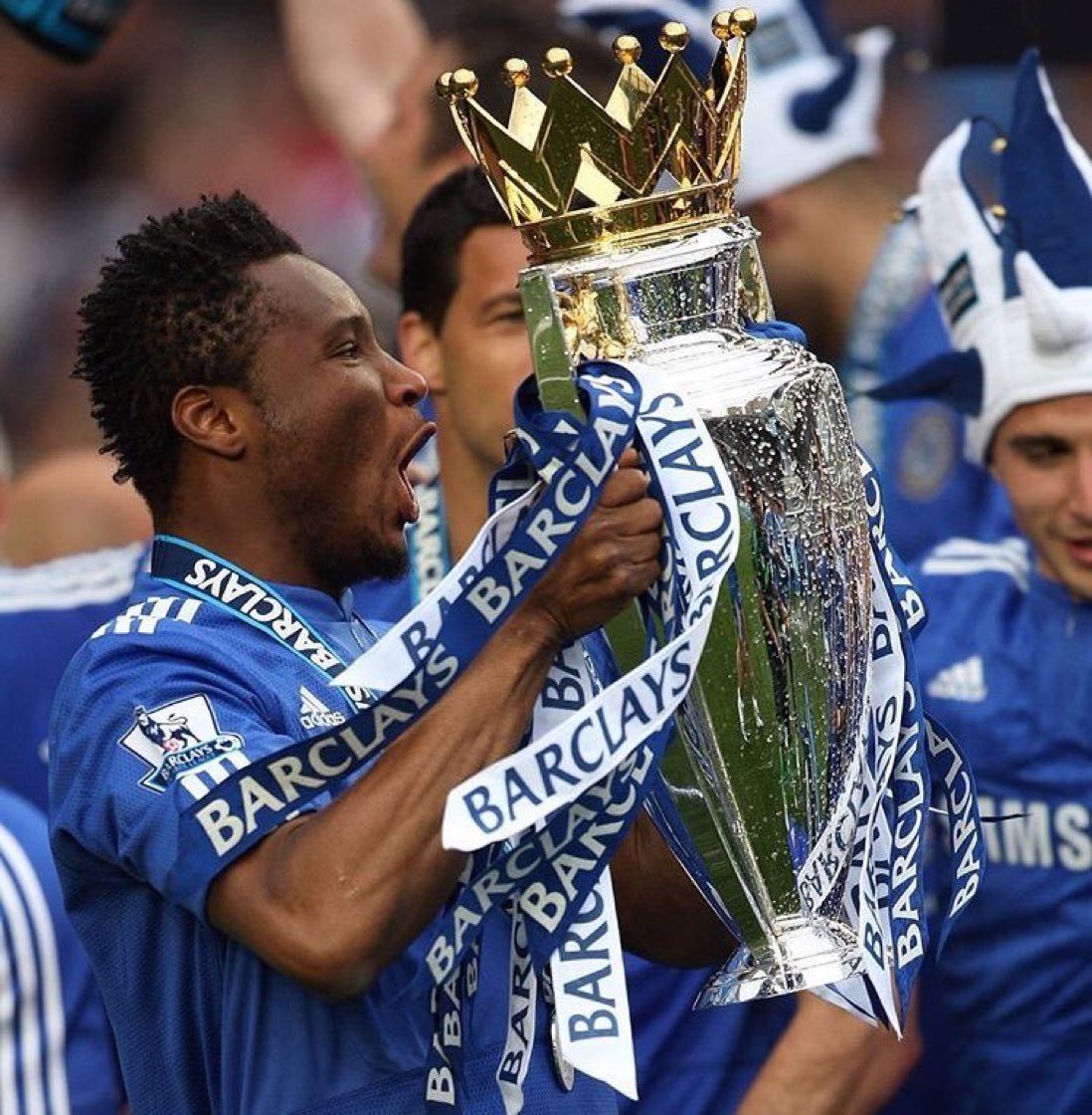 John Obi Mikel At Chelsea 💙💚🇳🇬 • 1️⃣0️⃣ Years • 3️⃣7️⃣4️⃣ Appearances • Premier League 🏆 🏆 • FA Cup 🏆 🏆 🏆 🏆 • League Cup: 🏆 🏆 • Charity Shield 🏆 • Champions League 🏆 • Europa League 🏆 Underrated player 🎉💙🇳🇬