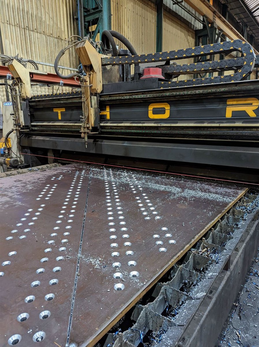 MurraySteelPro's tweet image. Our Centre of Excellence is ready for the challenge.

From drilling to countersinking and profiling, we’ve got the equipment and skills required.

Get in touch to discuss your project: ow.ly/fqWs50QnHhM 

#UKSteel #SteelProcessing #SteelProfiling