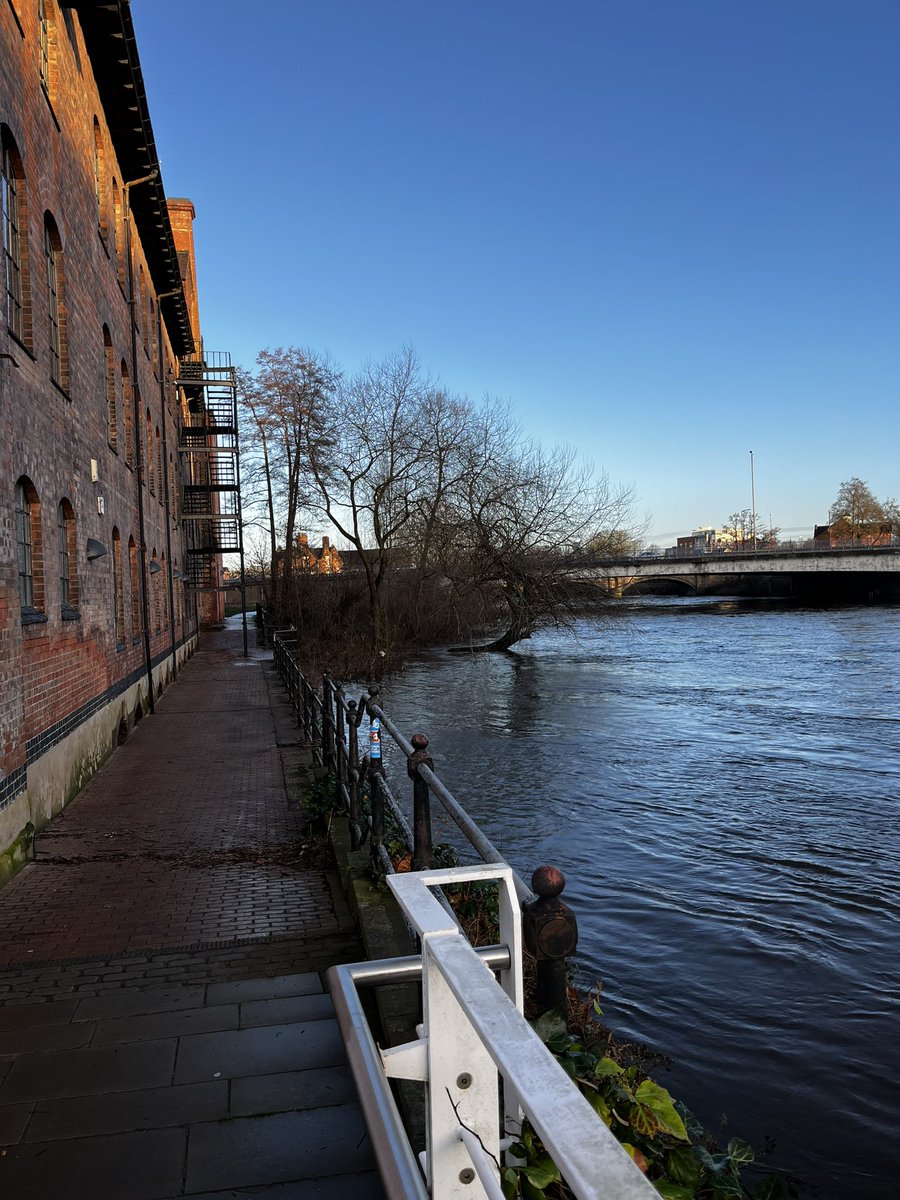 Water levels were worryingly high in #Derby over the last few days near to @MuseumofMaking #nearmiss I’m very much hoping for a #DryJanuary