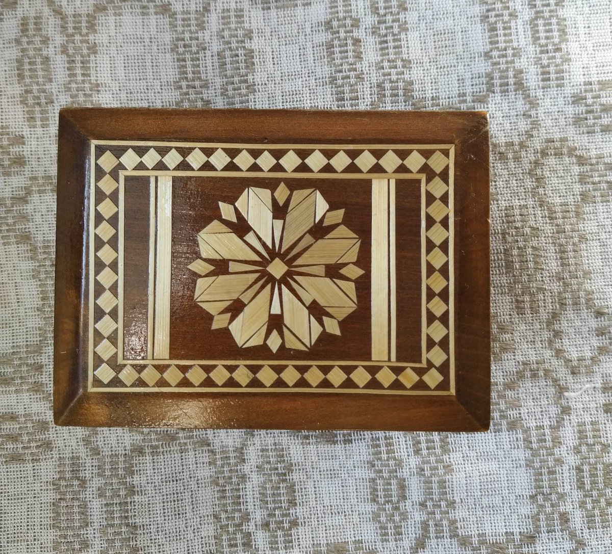 #Wooden #Box #Vintage #WoodenBox with #Ornamental #Straws #Pattern #JewelryBox #TreasureBox #Latvia #USSR #SovietTimes 

etsy.me/3LF2Yae