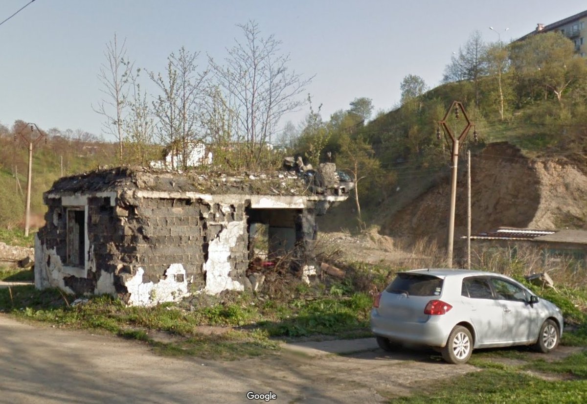 A great example of inclusive architecture in Russia. The irregular shapes might be designed by nature. The building is beautified by a roof garden and does not require a rainwater harvesting system. The compact car is an icing on the modesty cake.

46.6222158,142.7797193
