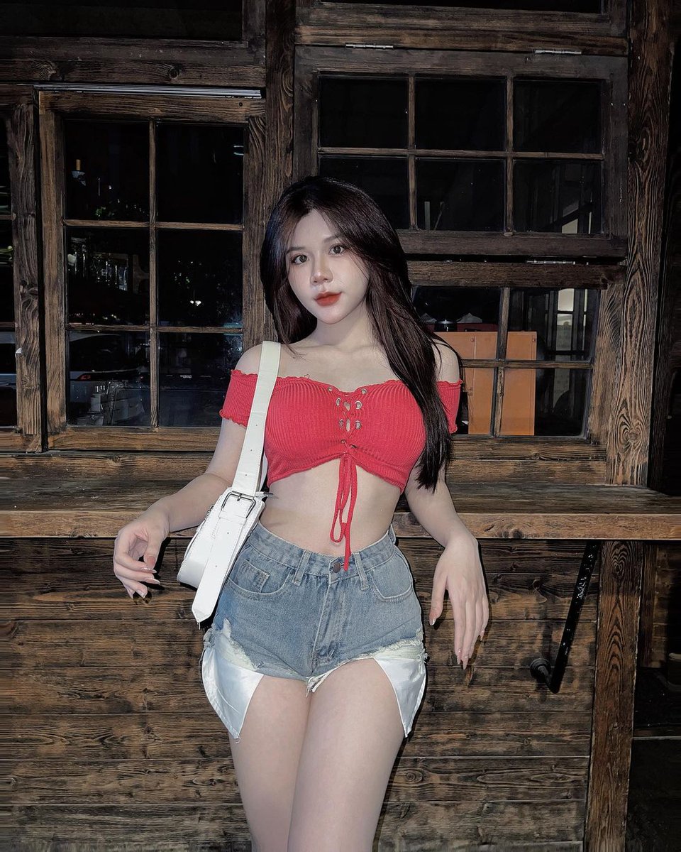 thi_ly54's tweet photo. Đi lối nào vào tim anh 🥴
#typ #type https://t.co/J6d2uOPJzw