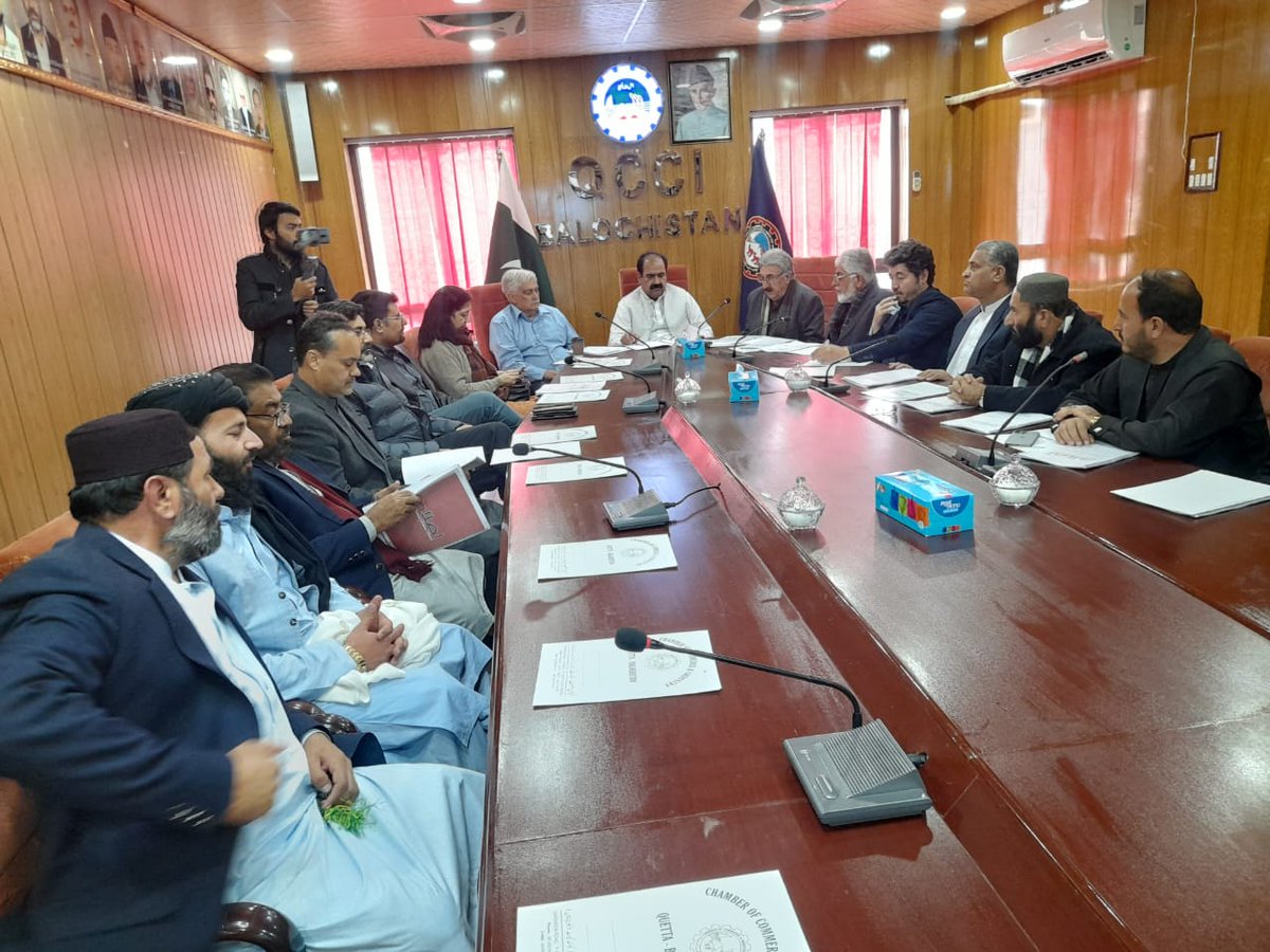 PIDEpk's tweet photo. @PIDEpk team at Quetta Chamber of Commerce &amp; Industries. This gathering focused on discussing &amp; strategizing ways to transform the business, markets &amp; trade sectors, with a strong emphasis on PIDE #اصلاح agenda. #Reform #Rethink #Revive

@nadeemhaque @durre_nayab_ @ChamberQuetta https://t.co/88cf61KElB