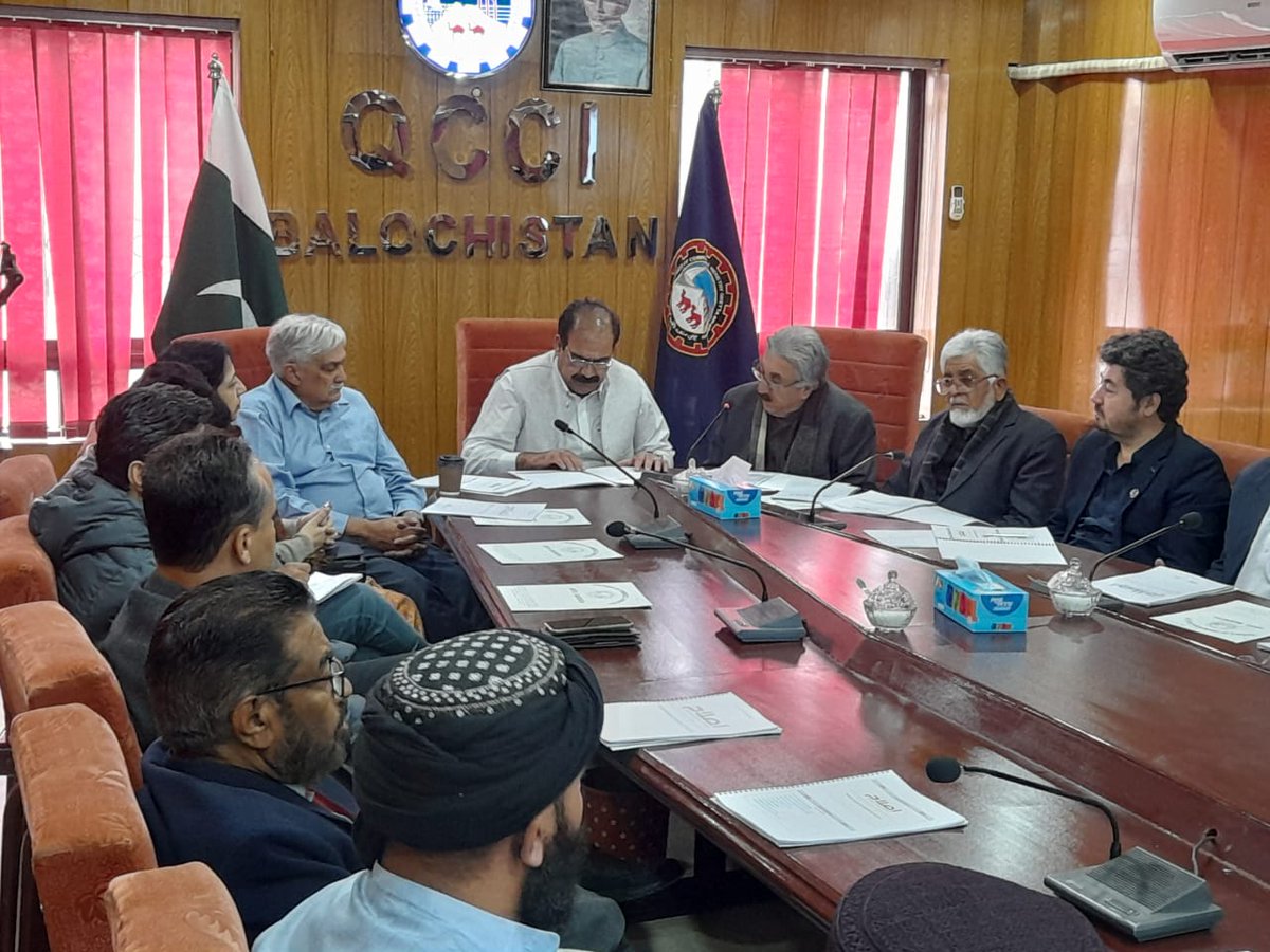 PIDEpk's tweet photo. @PIDEpk team at Quetta Chamber of Commerce &amp; Industries. This gathering focused on discussing &amp; strategizing ways to transform the business, markets &amp; trade sectors, with a strong emphasis on PIDE #اصلاح agenda. #Reform #Rethink #Revive

@nadeemhaque @durre_nayab_ @ChamberQuetta https://t.co/88cf61KElB