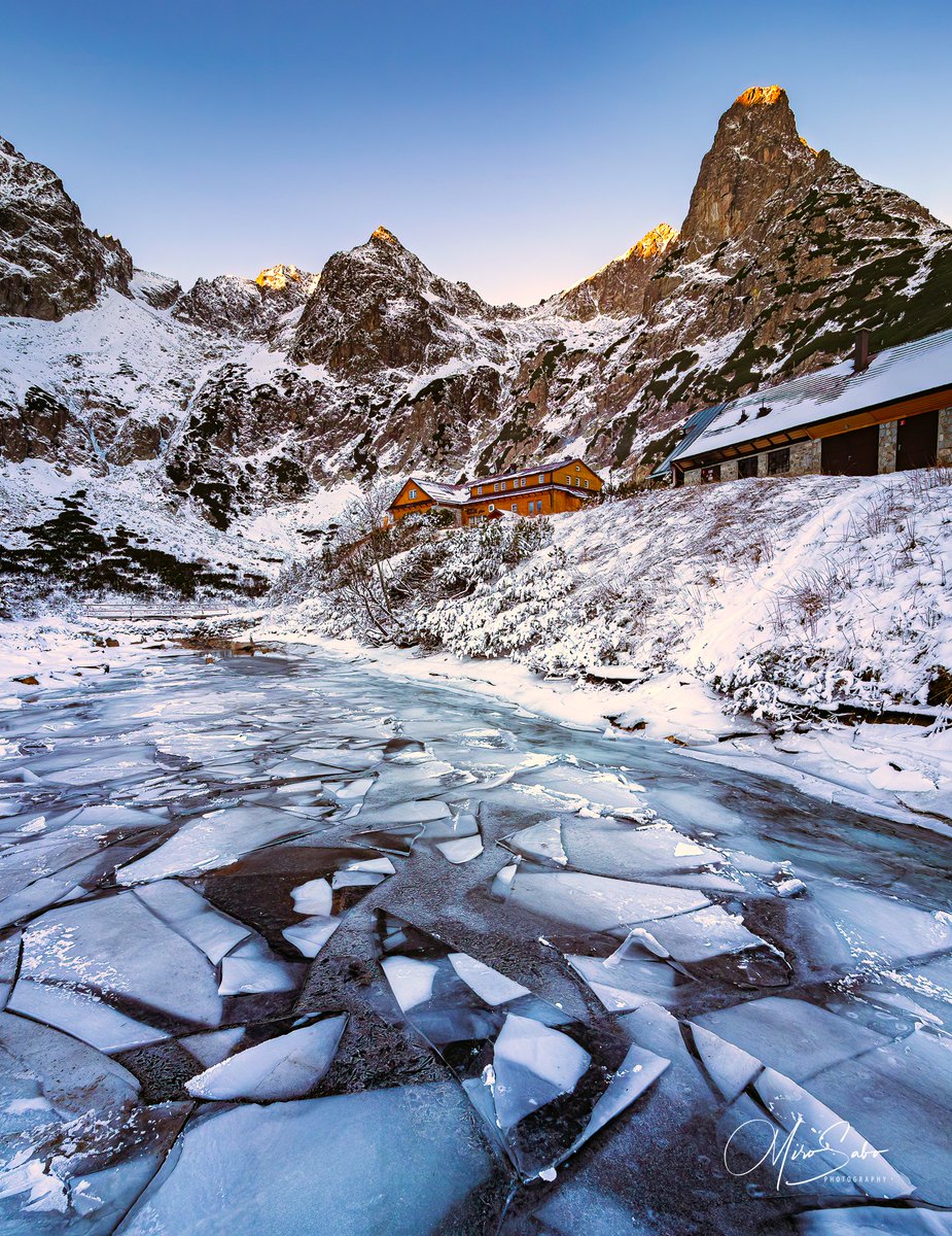 Hike to Chata pri Zelenom Plese (Mountain Hut by the Green Tarn) is among the most popular ones in High Tatras - and we can see why. 🤩

Is there anything you want to ask about a trip to High Tatras? Let us know in comments! ❄️

📸 Miro Sabo Photography 

#slovakia #visitslovakia