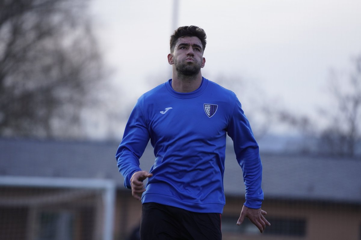 interescaldes's tweet photo. 🏃🏻‍♂️➡️ @eric_rn4 

#seremmés💙🖤 https://t.co/mtCeRkqqCh