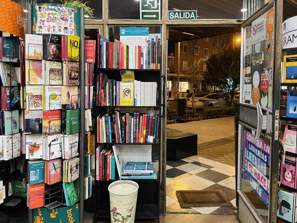 Estamos muy agradecidos por las visitas que los Reyes Magos nos están haciendo estos días. ¡No quieren dejar a nadie sin libros!
Gracias por tanto apoyo y cariño 🎁