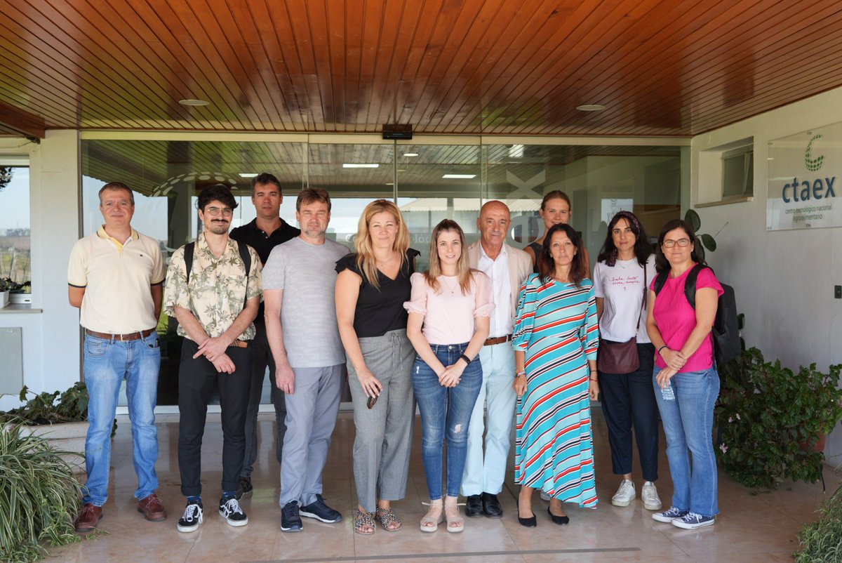 Did you miss the Peer Learning Visit to Extremadura?🤷‍♂️ 
👩‍💻Here’s your chance to catch up! 

Explore Extremadura’s energy ecosystem and learn more about RIPEET approach in the region.
📽 Watch the video of the visit that took place last 4 and 5 October 👉t.ly/Xz1j0