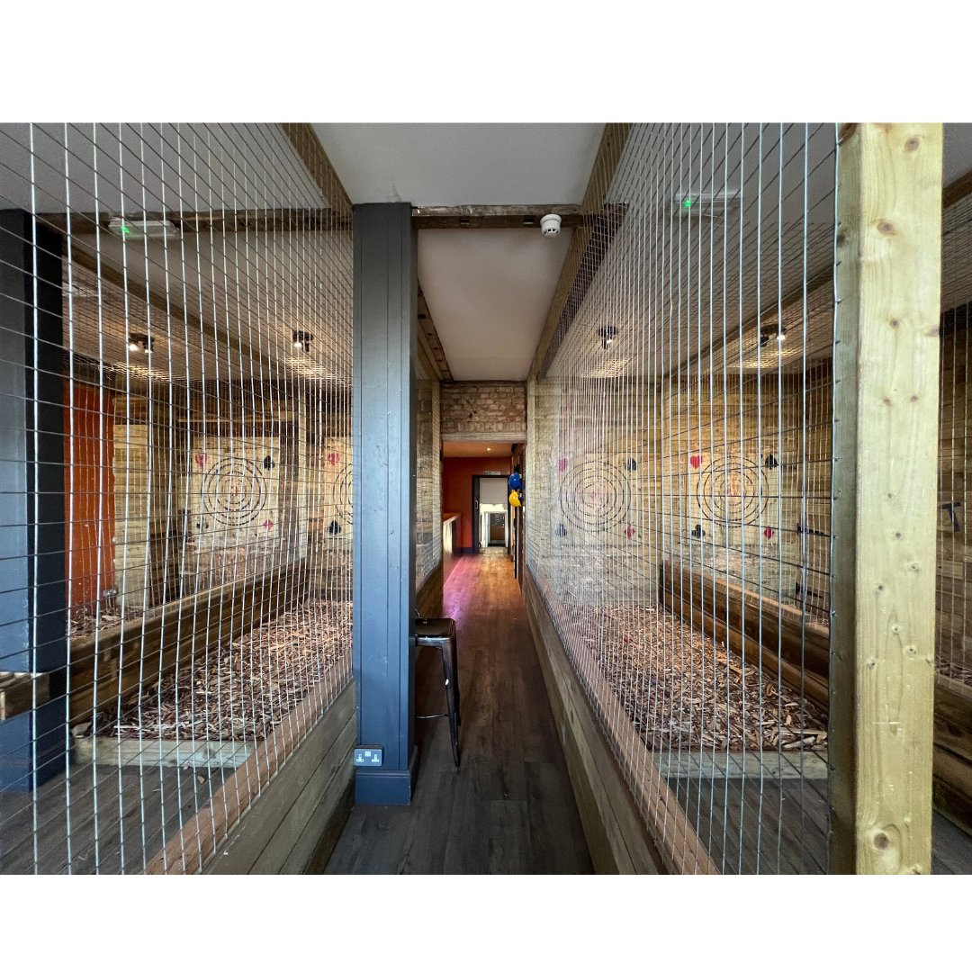 SBCProperty's tweet image. 📍10 Central Square Newquay Cornwall TR7 1Jb

• Former bar and leisure venue in an excellent trading location

• Potential for conversion of first floor into two/three residential apartments

Freehold £350,000

Contact us on
📞01872 277397
📧enq@sbcproperty.com