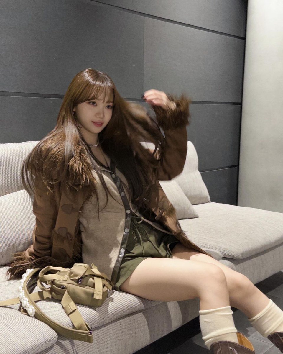 📸 [INSTAGRAM] 240104 #CHAEWON _chaechae_1 Instagram Update! (3/3