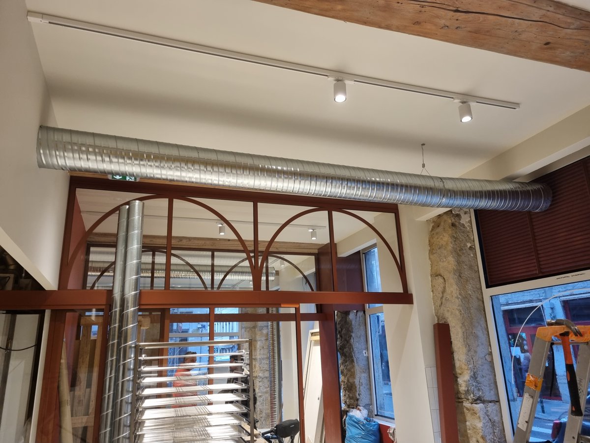 sdiventilation's tweet photo. 2024, ça démarre fort avec une installation réalisée chez la Boulangerie Jadis en partenariat avec notre architecte Pep's Création Lyon Pep's Création 🧰⚙️ https://t.co/NDtbZdiZp4