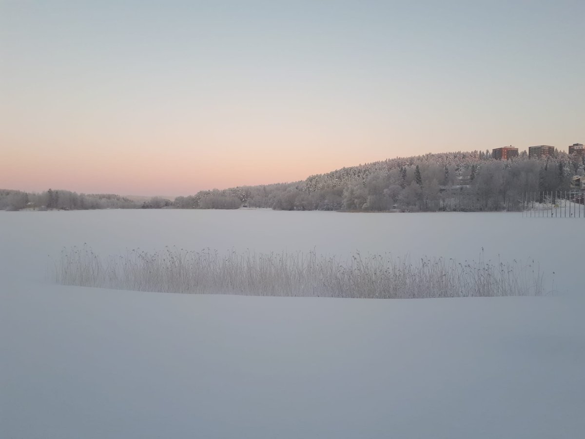 Cold start of 2024! <a href="/UniEastFinland/">University of Eastern Finland</a> <a href="/Kuopionkaupunki/">Kuopion kaupunki</a> campus, -29°C today, freezing temperatures all over #Finland. Still, it's a lovely feeling. <a href="/UefWater/">UEF Water</a> <a href="/UEF_EnvBio/">UEF Environmental and Biological Sciences</a>