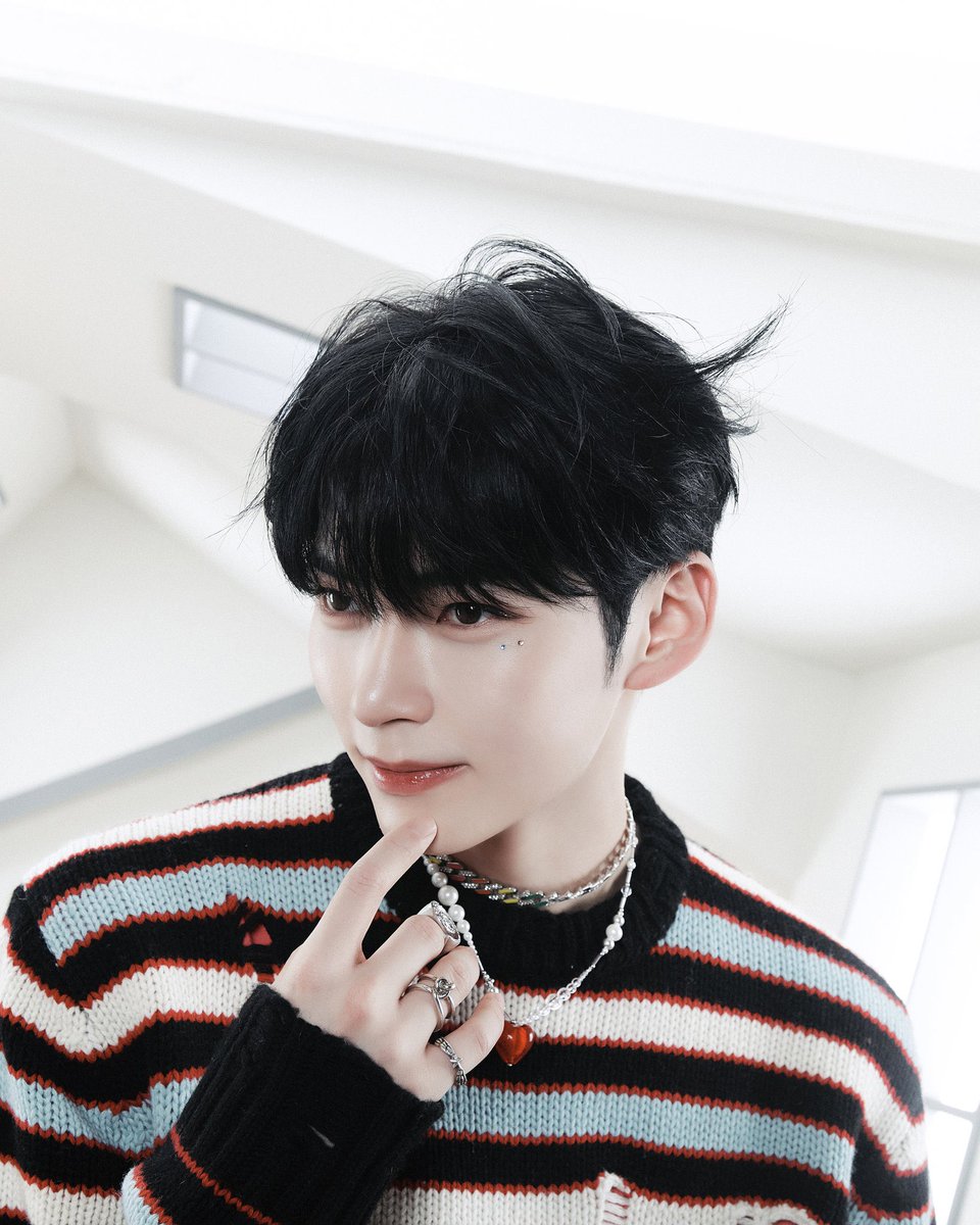 kchartsmaster's tweet photo. RIIZE’s Sohee and BOYNEXTDOOR’s Jaehyun will join ZEROBASEONE’s Sung Hanbin as fixed MC’s of M! Countdown.

https://t.co/92wCt3jKt8 https://t.co/jVa5WmDZXL