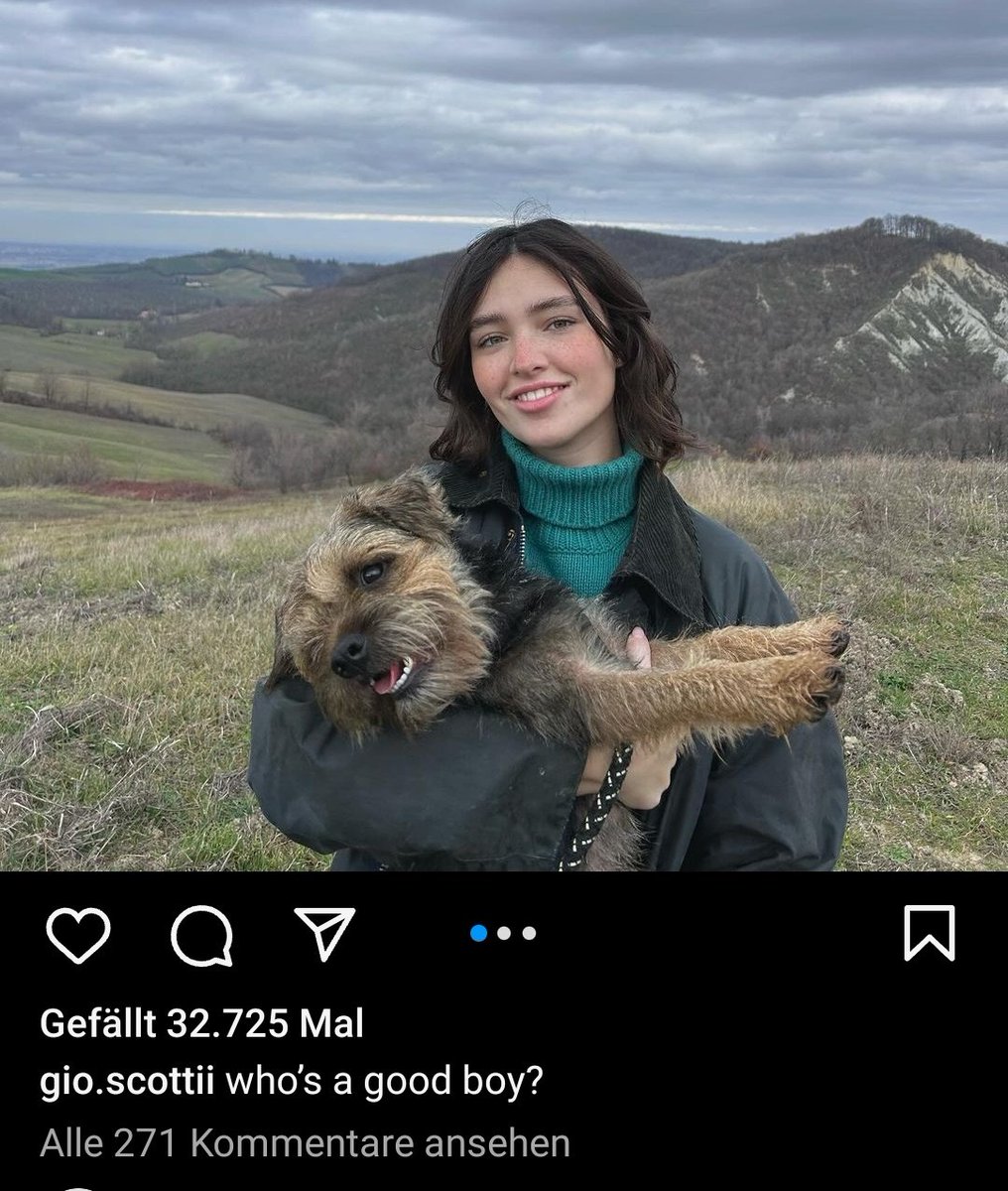 LRH_Superfan's tweet image. She deleted this post because there was not a single normal comment