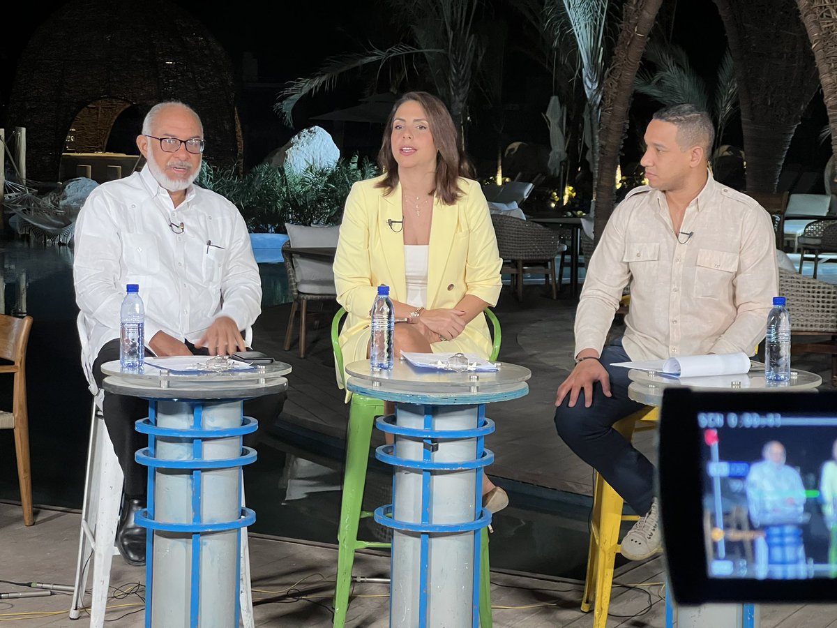 TelemicroHD's tweet photo. #Pedernales se ha convertido en el centro de atención del momento, a tan solo horas de estrenar el puerto de Cabo Rojo con la llegada del Crucero Norwegian Cruise. 

El grupo Telemicro, desde el lugar llevándote todos los detalles. 

Sintoniza ahora Telemicro, Canal 5 #Matinal5 o a través de nuestro canal de YouTube..

Link en vivo: https://t.co/KUYyH6EbRp

#Telemicro