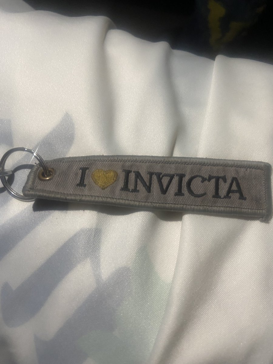 akureketical_'s tweet image. The best graduating class ever! Love you guys so much ❤️✨ 

Had this made so I can always remember y’all 🌚 #Invictaclass22 

See y’all at the top 🥂