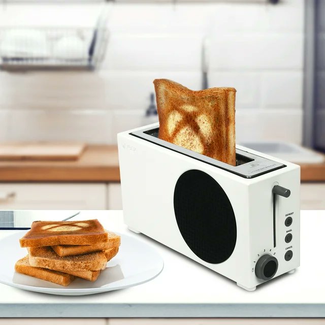 Xboxygen's tweet photo. Le grille-pain Xbox est disponible en précommande chez Micromania !

▪ 3 modes et 6 réglages de chauffe
▪ Sortie le 31 janvier 2024.
💵 39,99 €
🍞 Le logo Xbox s'imprime sur les tartines

➡ https://t.co/hO75voHEld https://t.co/PmwBmTzK29