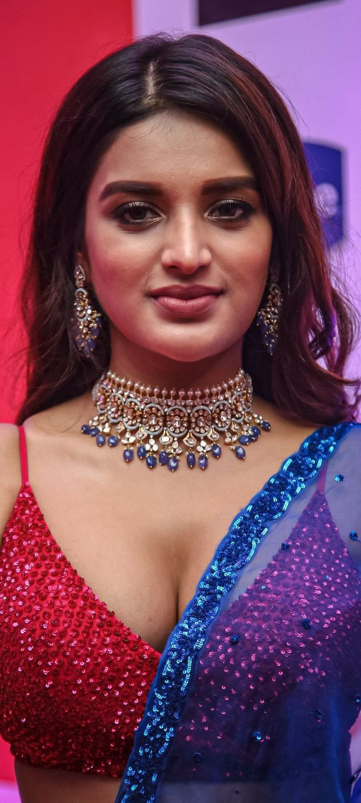 GC_bVUdbAAASrU5?format=jpg&name=large