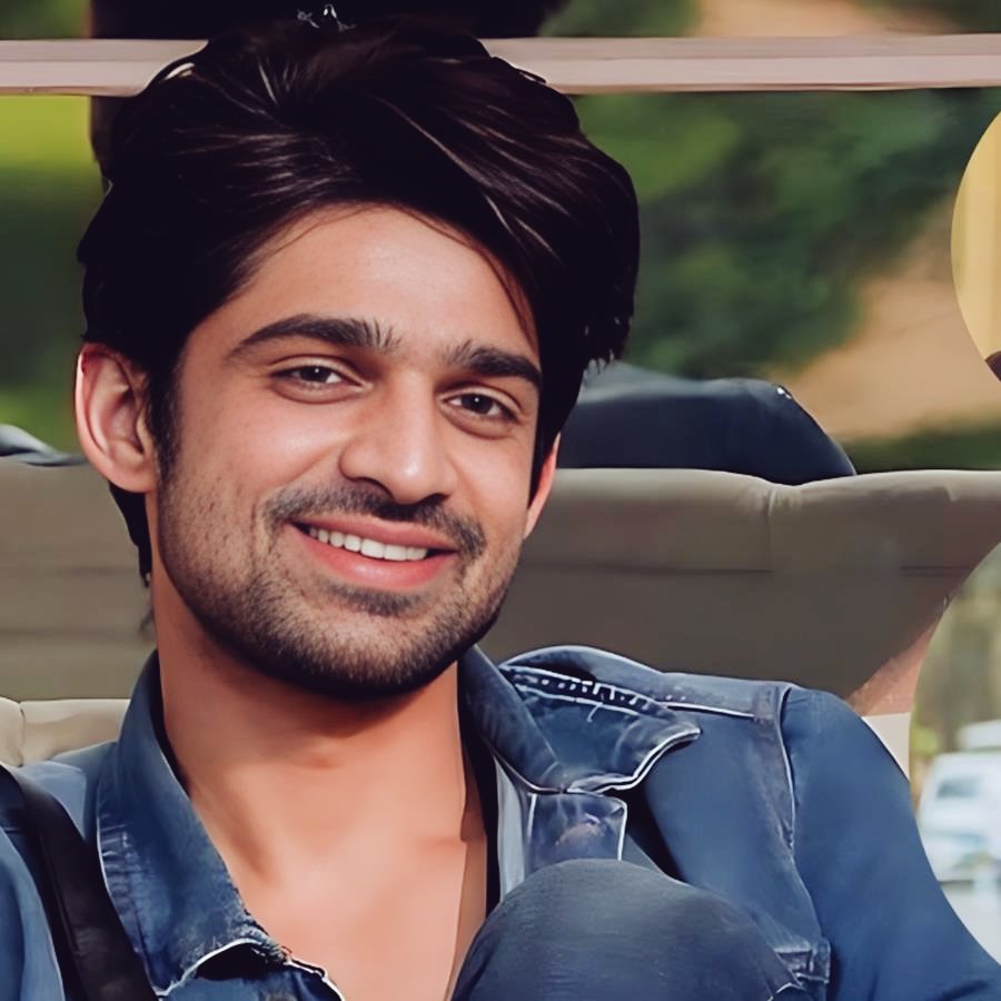 Chakor2909's tweet photo. #AbhishekKumar already the winner ❤️

We Stand by you. 
You are getting what you deserve, i.e., love from all over the nation. 
I feel it is so lucky you're not with the person you wanted to, you deserve the best 🤩

@Abhishekkuma08 lot of support to you https://t.co/9rQvSWXfPi