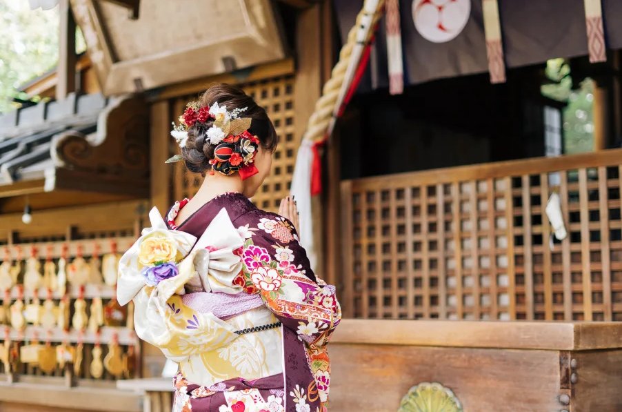 pulse_party1031's tweet photo. Welcoming the Japanese New Year with the charming traditions of "Kadomatsu" and "Shimekazari" decorations at my doorstep! 🎍✨ 
These symbols of prosperity are a festive start to 2024🏮  
👉 https://t.co/zJPfEkJEsH  
#kadomatsu #shimekazari #happynewyear #japan #VibeDaily https://t.co/WCF3mQWJOw