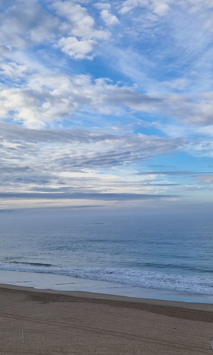 sdzafra's tweet photo. Así también me encanta #PlayaVictoria #Cadiz https://t.co/JWQDVHRsMI