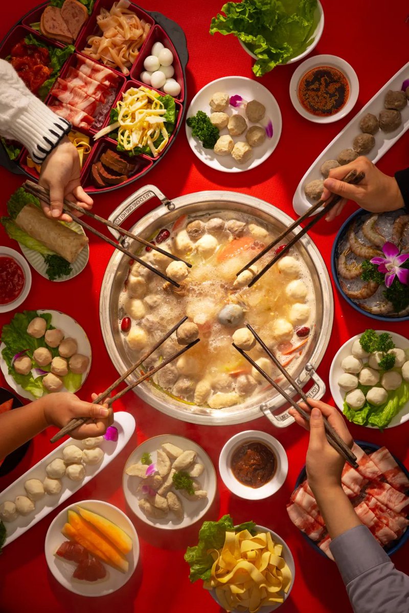 AmzChina's tweet photo. The Chaoshan beef balls, cooking method makes it highly elastic. In 2022, it was selected for the catering at the Beijing Winter Olympics.There are more than 3,000 beef ball enterprises in #Chaoshan, with the #beefball and hot pot industry's output value exceeding CNY 10 billion. https://t.co/RC8EuukbaF