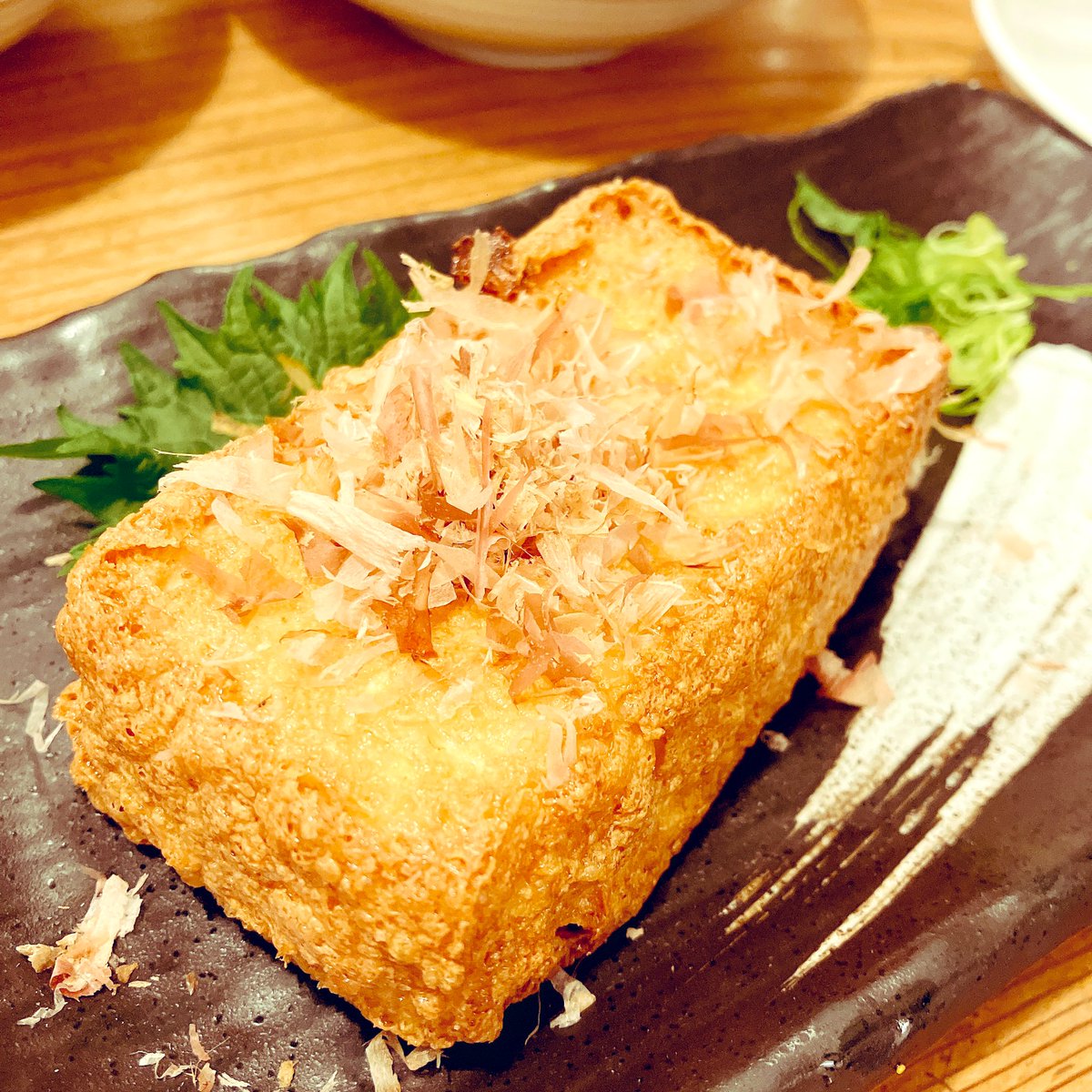 eneSCUMS's tweet photo. カンパーイ！！
刺身美味しいぃぃぃぃ https://t.co/LowYpdwot6