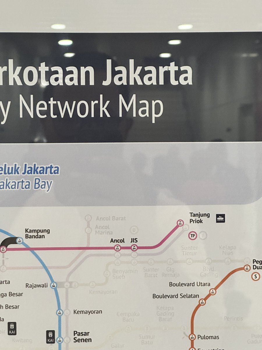 aditsky7's tweet photo. @mrtjakarta Sadar gak sih kl peta yg ditampilkan Ini menyesatkan?? Emang stasiun jis udah ada?? https://t.co/AhUuCAwVFg