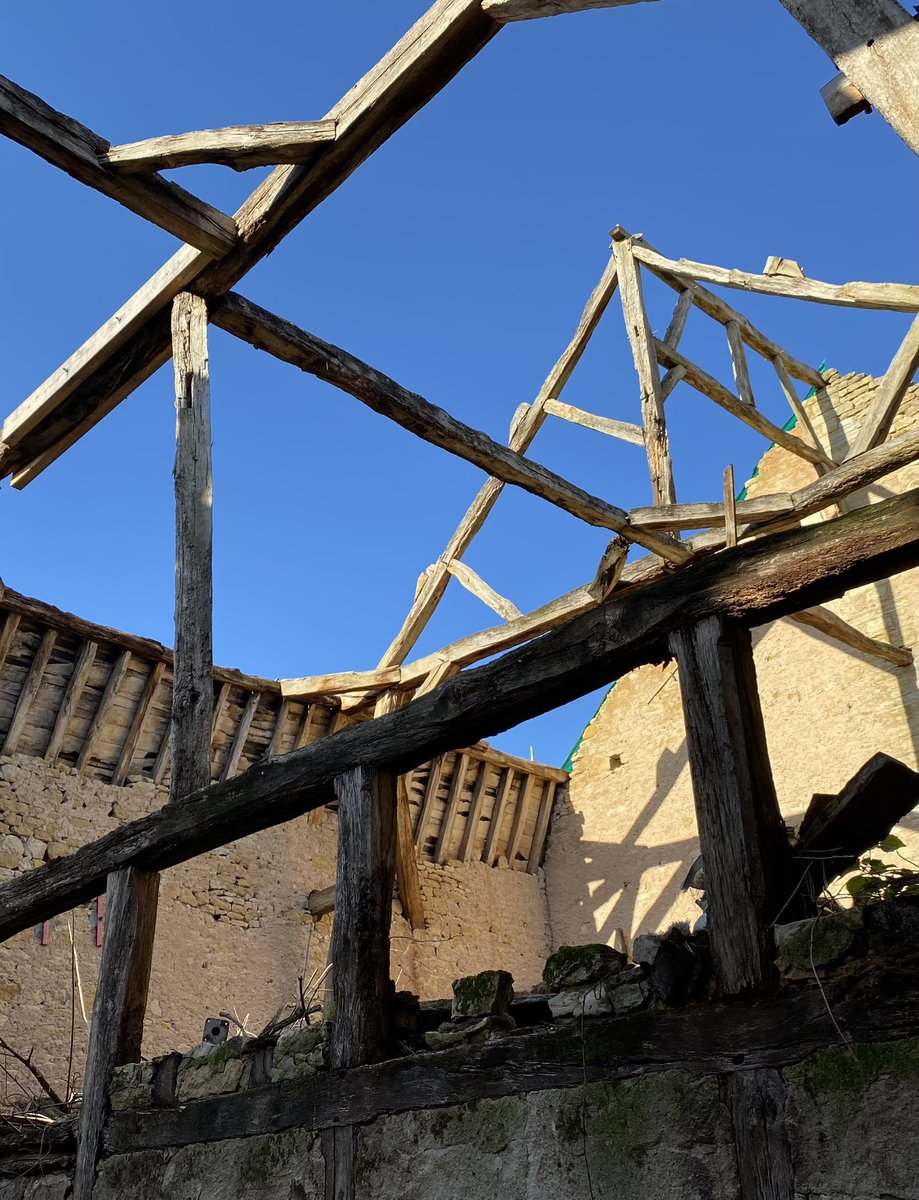 Château et Ferme de Dumphlun, Nièvre-Bourgogne tweet media