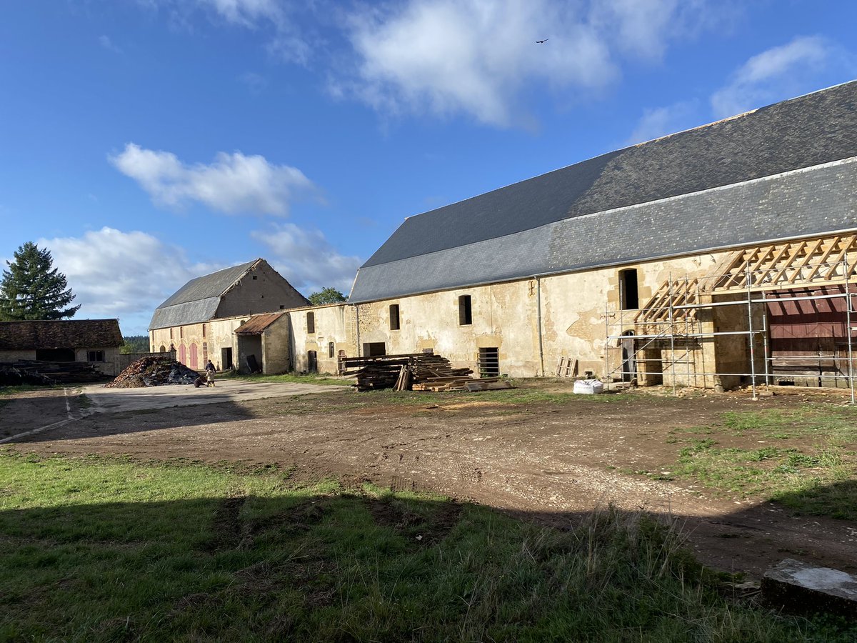 Château et Ferme de Dumphlun, Nièvre-Bourgogne tweet media