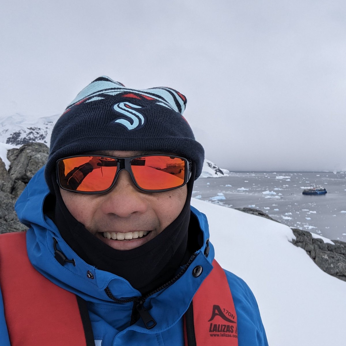 ScienceSixe's tweet image. #NewProfilePic