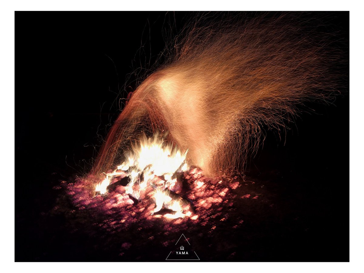 •Fiery Parables 

#Fiery #Parable #Sparks #Fire #Light #Minimal #LongExposure #Curve #Chaos #Poster #Abstract #Minimalphotography #Photography  
#Yama山 #山
