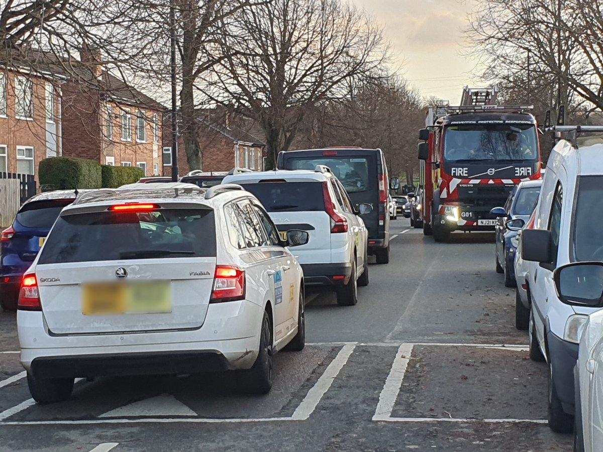 Considerate parking can save lives 🚗

With most schools across Tyne &amp; Wear reopening next week after the festive break it’s the perfect time to remind people about the importance of parking sensibly near to school buildings 🚘

⬇️