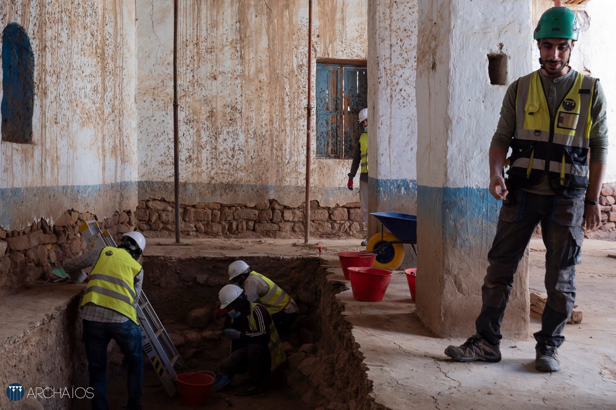 ArchaeoArchaios's tweet photo. 📷We resume our  weekly publications with this glimpse of one of the excavations carried  out by #Archaïos archaeologists as part of the #MuDUD (Multiscalar  Documentation for Urban Dynamics) project.
© Gaëtan Soerensen
@RCU_SA @AF_ALULA @livingmuseum https://t.co/TrdgGeTxkx