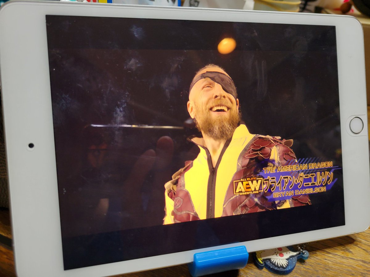 scpw4913's tweet photo. しばらく観られてないけど
1.4は別だよね。

あけおめプロレスファン。 https://t.co/5SRPg3q7WL