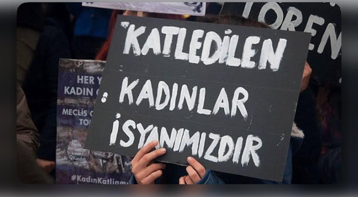 🔻2023 yılında kadınlar en çok ateşli silahla, (evlerinde) ve evli olduğu erkekler tarafından öldürüldü. 

🔻2023 Yılında
✔️315 kadın cinayeti
✔️248 şüpheli kadın ölümü var.

İçimiz yanıyor!! Kadın cinayerlerinin durması için gerekli önlemler alınmalıdır.

 #KadınCinayetleri