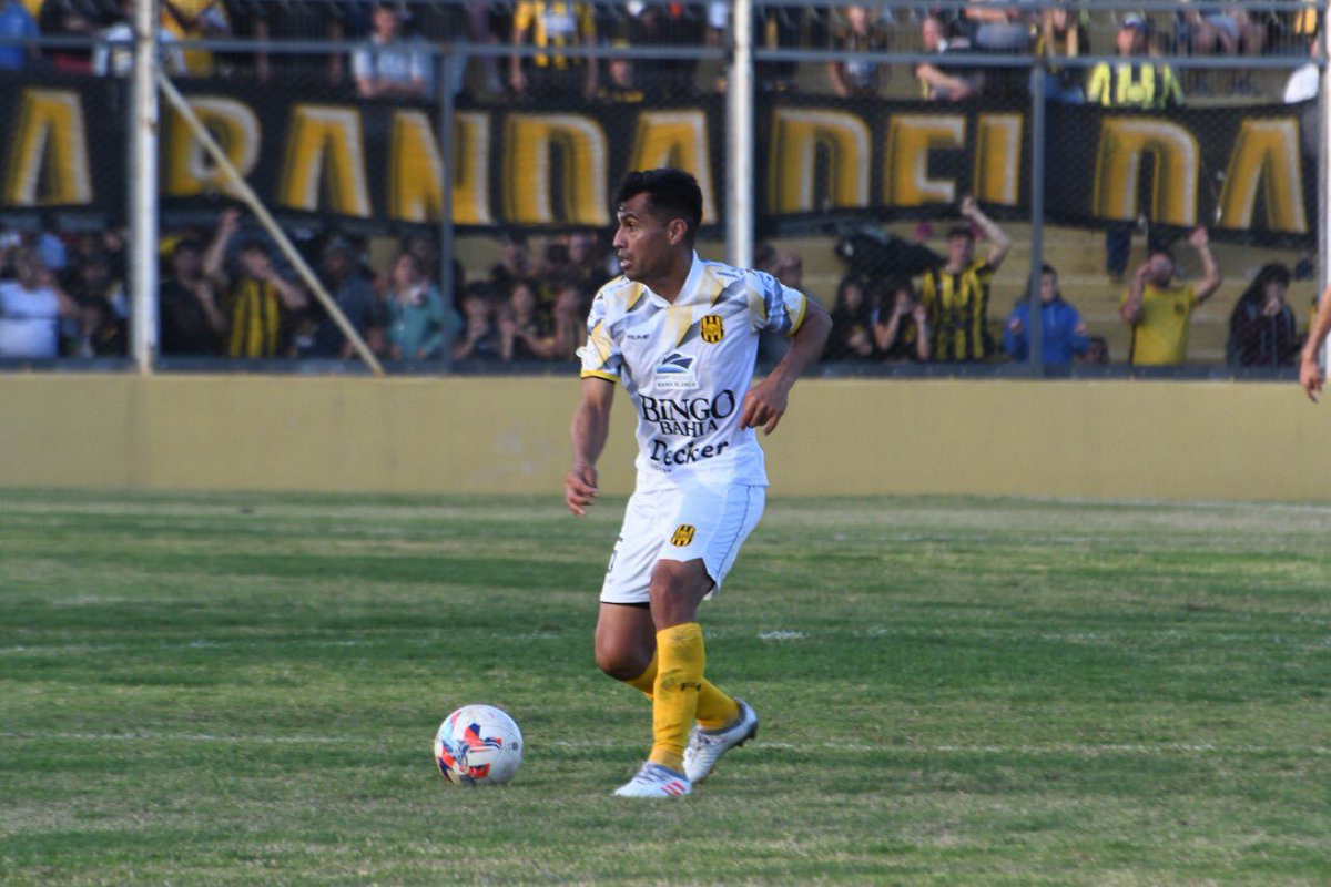 NicoFernandezBB's tweet photo. 🔴 Otro indiscutido en @Olimpo_Oficial deja el club: anoche se despidió Claudio #Cevasco
👉 Esto hablamos hace una semana con #Dagna: le consulté sobre los 6 jugadores que están ahí; más Perotti y me olvidé de nombrar a Affranchino
🤔 ¿Qué pasó? ¿Hubo alguna baja inesperada? https://t.co/GjIzoKxvF5