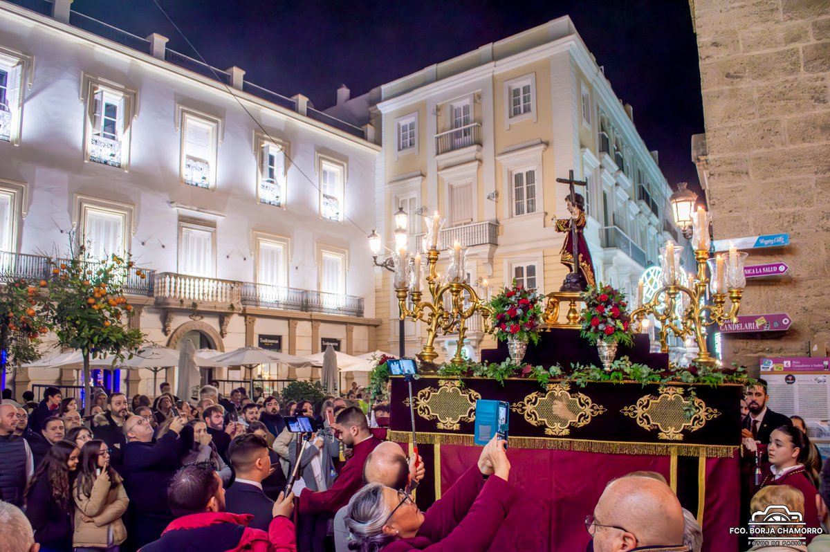 FBorjaChamorroG's tweet photo. 📸HILO FOTOGRÁFICO

🟣Procesión del Bendito Niño Jesús. @HumildadCadiz https://t.co/sNRfnMpNug