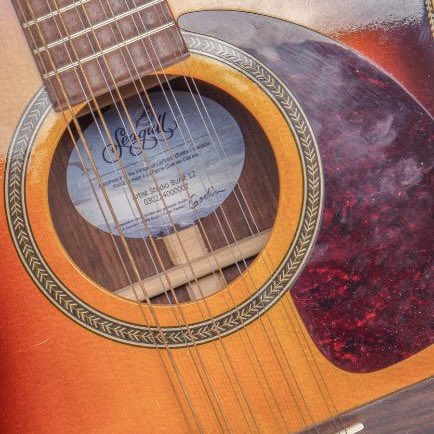 @mctears (@mctears) on Twitter photo In this online only auction, singer, songwriter James Blunt’s guitar that was used in his 2006 world tour is being auctioned, with proceeds raised going to end of life charity, <a href="/mariecurieuk/">Marie Curie</a>. Click lnk.bio/s/mctears/f3e7f to read more about and bid on this very special lot. In this online only auction, singer, songwriter James Blunt’s guitar that was used in his 2006 world tour is being auctioned, with proceeds raised going to end of life charity, <a href="/mariecurieuk/">Marie Curie</a>. Click lnk.bio/s/mctears/f3e7f to read more about and bid on this very special lot.